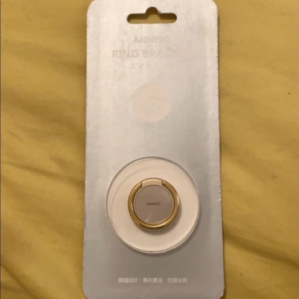 Phone ring bracket
